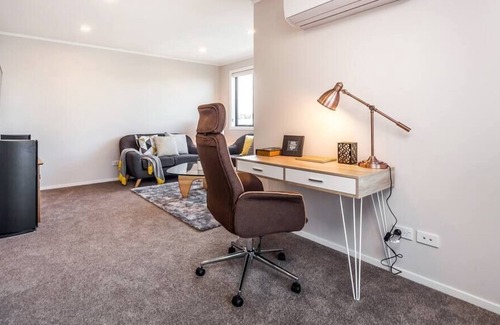Manukau City Apartment | Central Manukau Hideaway