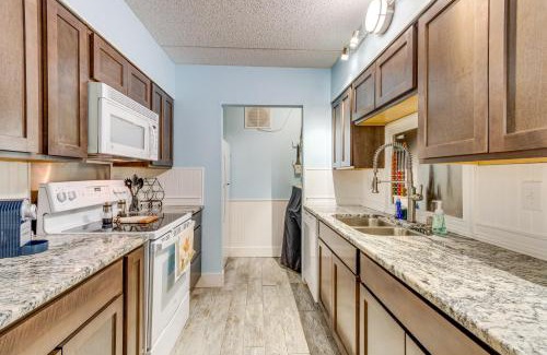 Mary Esther Apartment | Central Mary Esther Condo 5 Mi to Okaloosa Island!