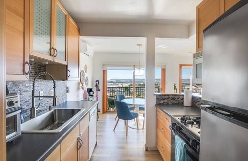 Mission Hills Condo | Central Mission Hills Condo with Spectacular Views