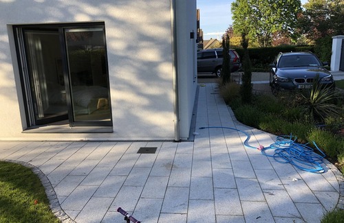 Stillorgan House | Central modern 4 bed, 3 bath house with BBQ and large garden