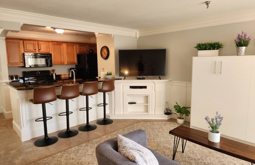 Gilford Apartment | Central modern condo studio - ~5min drive from Weirs Beach & NH Bank Pavilion.