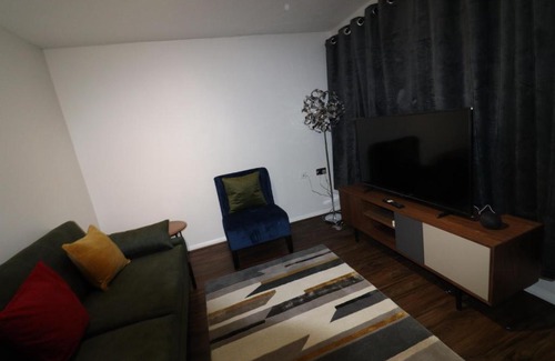 Greenhithe Apartment | Central Modern House, Greenhithe