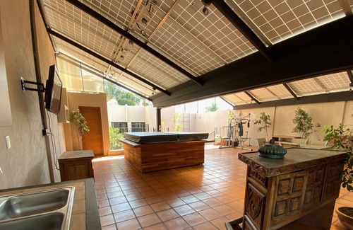 Guadalajara House | Central, spacious, Jacuzzi, 2 terraces, comfortable