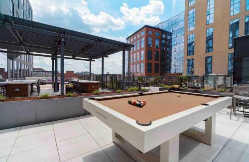 The Gulch Apartment | Central Nashville Luxe 2 Bed 2 Bath Suite