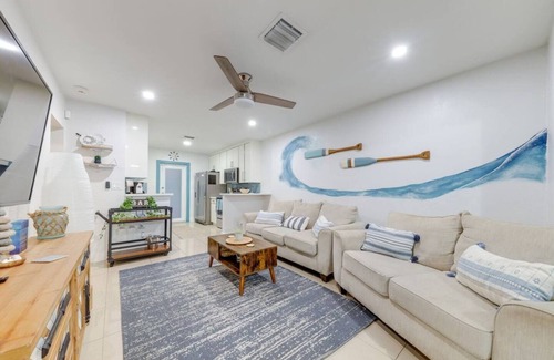 Central Fort Lauderdale House | Central Nautical Themed 4 bed 2 bath Home