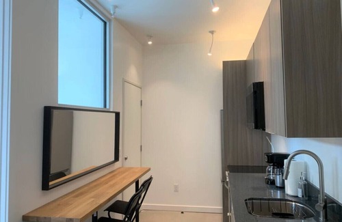 People's Freeway Apartment | Central Ninth Urban Hip 109