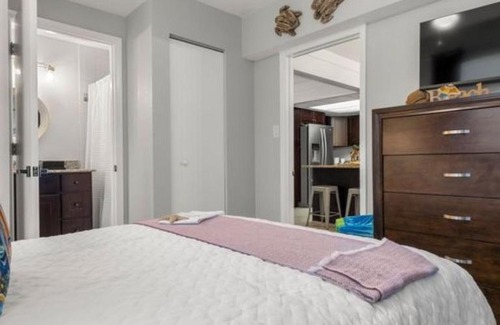 Walsingham House | Central Oasis 4BR Pool Home Close To Beach Parks