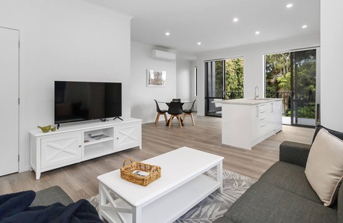 Hamilton North Other | Central Oasis - Hamilton Holiday Townhouse