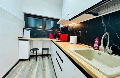 Bucharest City-Centre Apartment | Central Old Town Garden Oasis 9