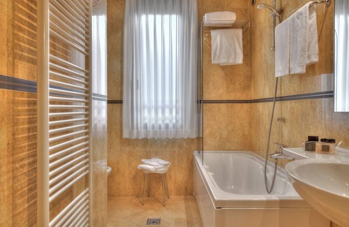 Old Town Hotel | Central Park Hotel Modena