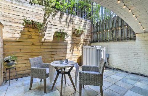 Washington Square West House | Central Philly Townhome with Patio and City Views!