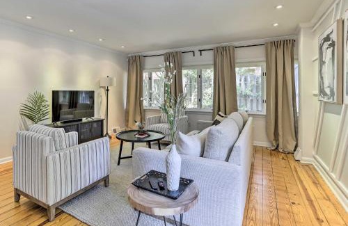 Washington Square West House | Central Philly Townhome with Patio and City Views!