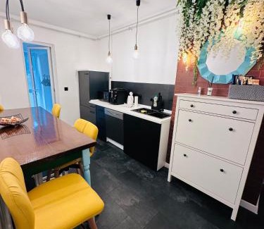 Resita Apartment | Central Place to Stay