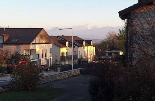 Ornex Apartment | Central - Private parking - Quiet