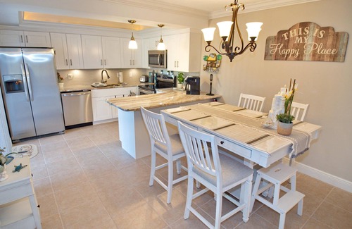 Biggar House | Central Quiet Location, only 12 Miles to Ft. Myers Beach