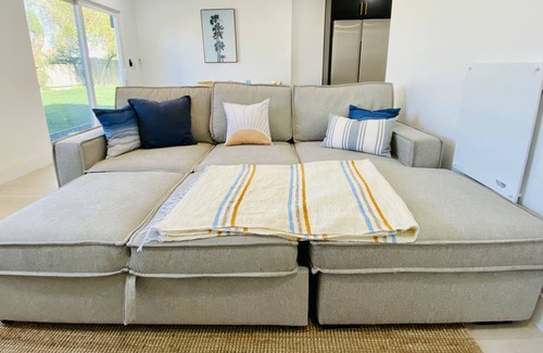 North Clairemont Cottage | Central, Renovated & Private Guesthouse