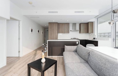 Richmond City Centre House | Central Richmond - 2 Bed