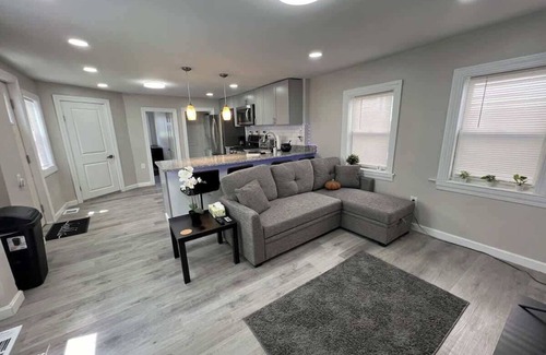 Salem House | Central Salem Retreat 2bd W/parking