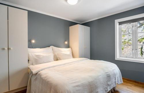 Haugesund Apartment | Central sea house apartment - 2 BR - Free parking