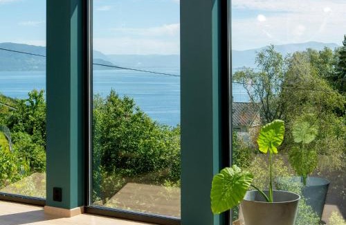 Leirvik Villa | Central Sea View Villa