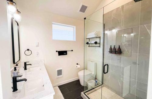 Judkins Park House | Central Seattle Peaceful Private Retreat 10 Mins Walk From Groceory Store