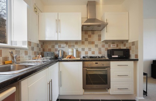 Sheffield Apartment | Central Sheffield stylish stay. Free Parking and walking distance to Ponds Forge
