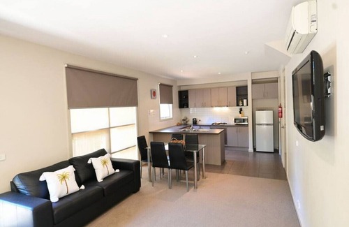 Shepparton South Apartment | Central Shepparton Spa Apt 11