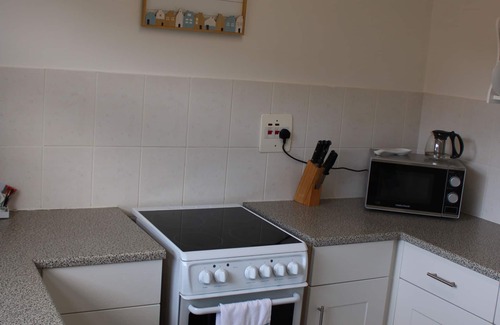 Sidmouth Apartment | Central Sidmouth studio apartment with Sea Peeps