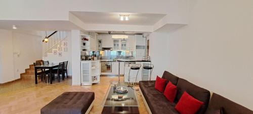 Kisela Voda Apartment | Central Skopje Duplex Apartment