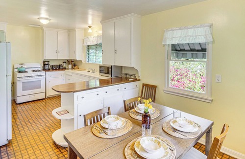 South Pasadena Apartment | Central South Pasadena Apt, 3 Mi to Rose Bowl