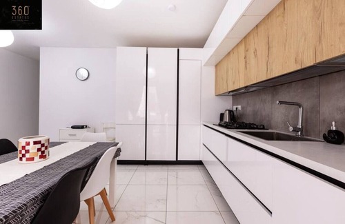 Pieta Apartment | Central, spacious, large APT with super comfy BEDS