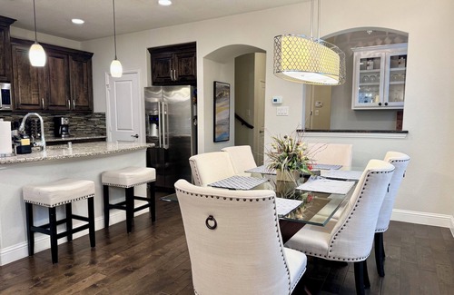 Northeast Carrollton House | Central - Spacious Townhome