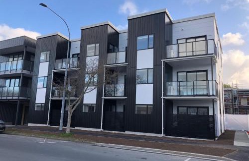 Hamilton Apartment | Central Stadium Apartments