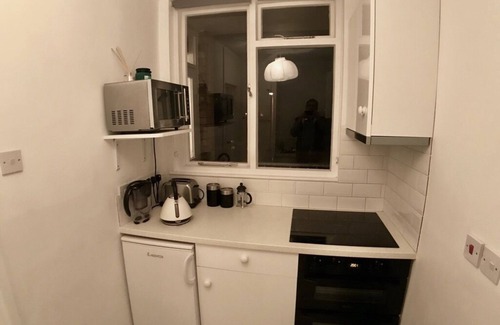 East Putney Apartment | Central Studio close to East Putney tube station
