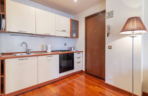 Historic Centre Apartment | Central studio equipped with every comfort to accommodate 2 people. The position of the house is ideal for visiting the city, it is immersed in the magic of the "squares", and is a stone's throw from the Scrovegni Chapel, the Palazzo Bo, the Palazzo dell