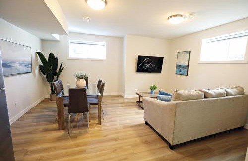 North Central Edmonton House | Central Suite King Beds,Long Stays,Disney+