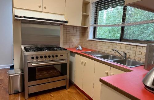 Sunbury House | Central Sunbury home with top-hill views, high speed NBN and Netflix ready