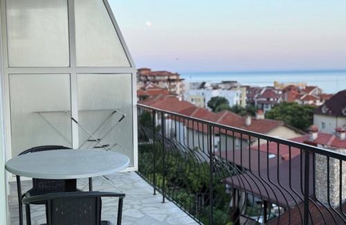 Sveti Vlas Apartment | Central Sveti Vlas Studio with Panoramic Sea View