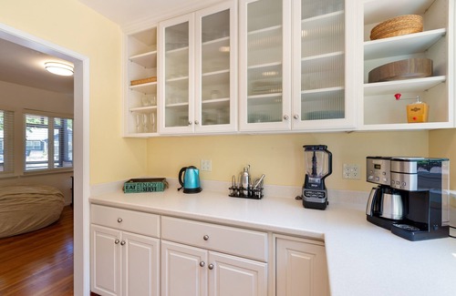 Campanil House | Central to adventures in the Mesa, close to beach