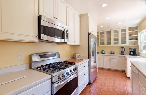 Campanil House | Central to adventures in the Mesa, close to beach