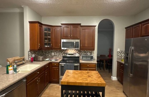 Willow Bend House | Central to all activities