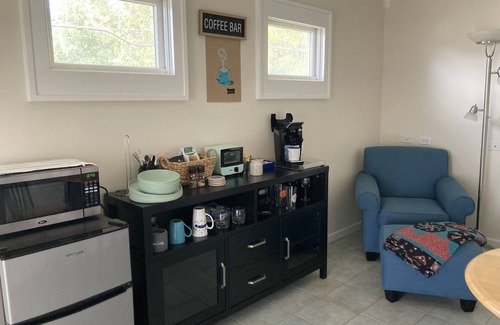 Old Seminole Heights Apartment | Central to all Tampa has to offer - walk to restaurants!