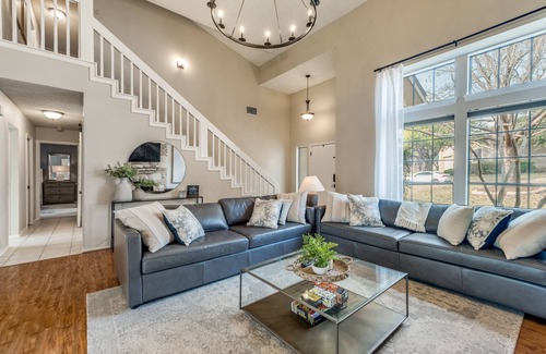 Wetmore House | Central to major attractions, NO parties or events, pet friendly