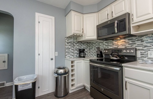Milwaukee House | Central Tosa home near downtown, state fair, froedtert