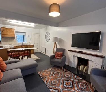 Moville House | Central Town House,Moville 61