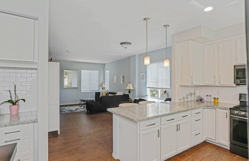 Linda Vista Condo | Central Townhouse, 3 Bed, Garage- W/D- HVAC