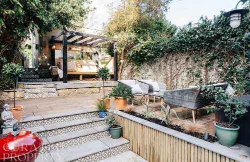 Upper Town House | Central Townhouse with Garden & Free Parking