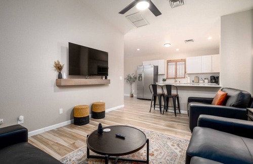 Avondale House | Central Tucson Remodeled Townhome