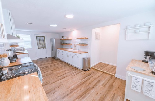 Austin Ave. House | Central w/Firepit & EV charge, 3mi fm Silos!