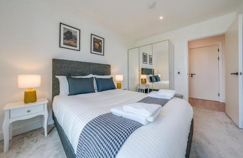 Alperton Apartment | Central Wembley 2br Modern, Specious & Connected